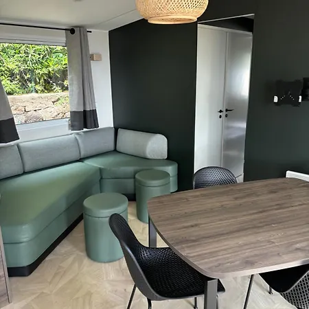 Alpstuga De Luxe, New, Top-of-the-range Amenities, Air Conditioning, Jacuzzi And Sea View Saint-Raphaël